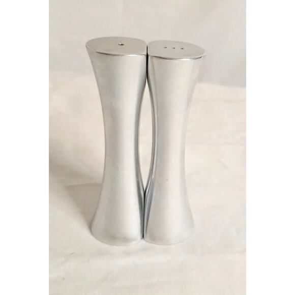 Karim Rashid 1995 Nambe Metal Kissing Salt & Pepper Shaker Set 5" Tall - Picture 1 of 5